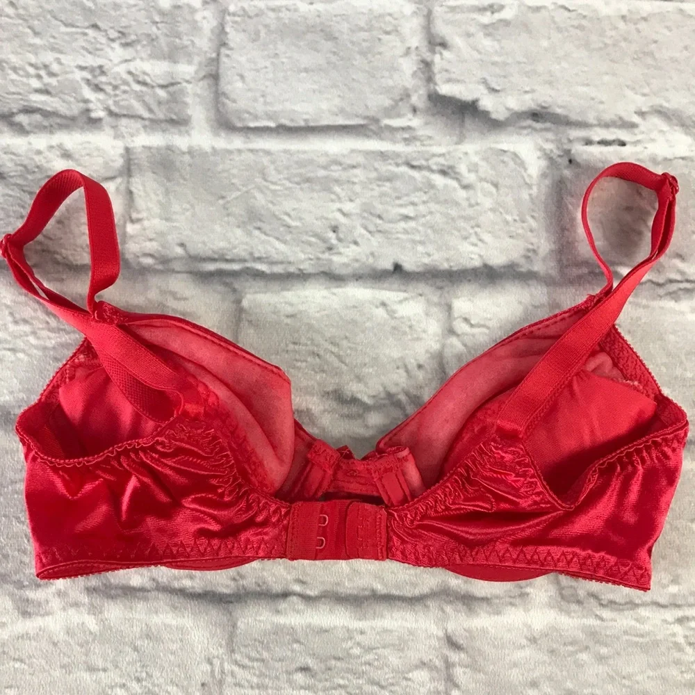 New Victoria’s Secret Miracle Satin Bra Poinsettia Red‎ NOOP